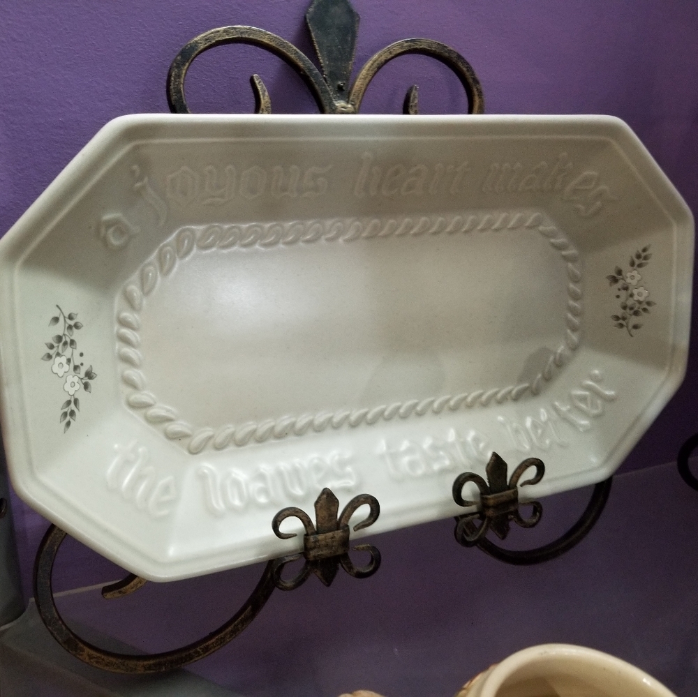 Vintage Heritage bread tray